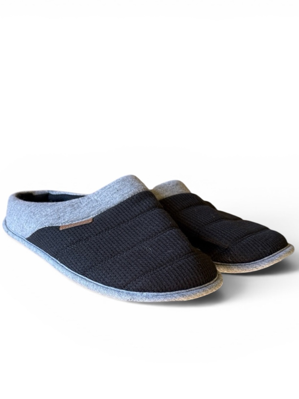 DEARFOAMS men’s slippers and WT black and gray US 9/10 medium